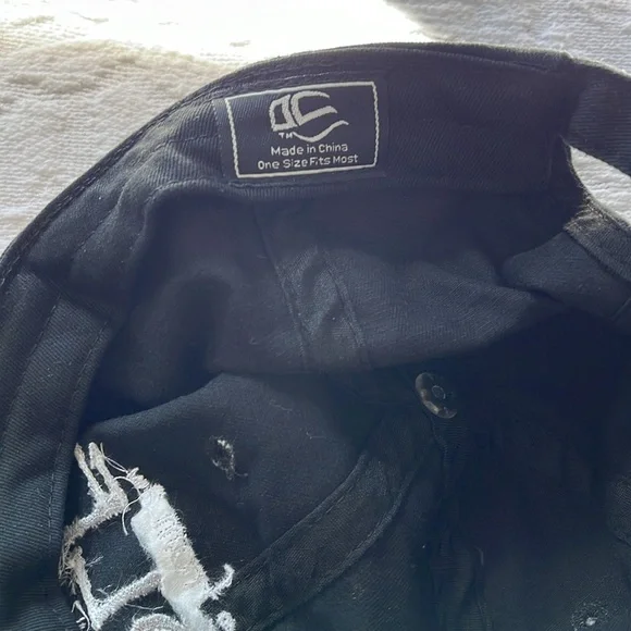 NWT black ball cap Advice From A Wolf - Picture 9 of 9